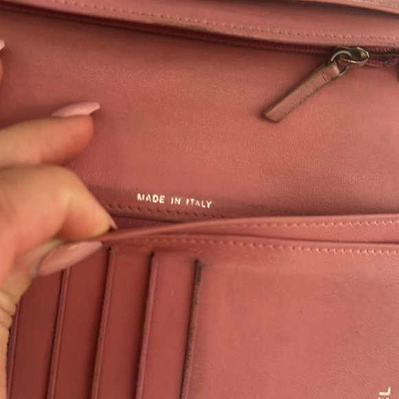 CHANEL 100% Authentic, needs a little touch of professional paint - Picture 7 of 7